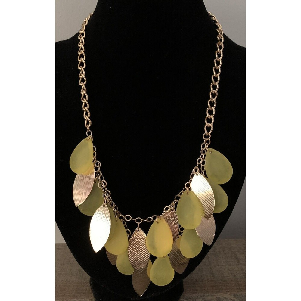 Chunky Layered Gold Tone Link 22" Necklace with Yellow Shell Fringe 60g
